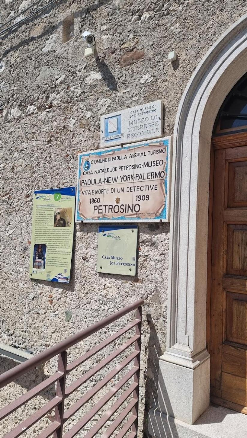 Casa Semeria Certosa Di Padula Eksteriør bilde
