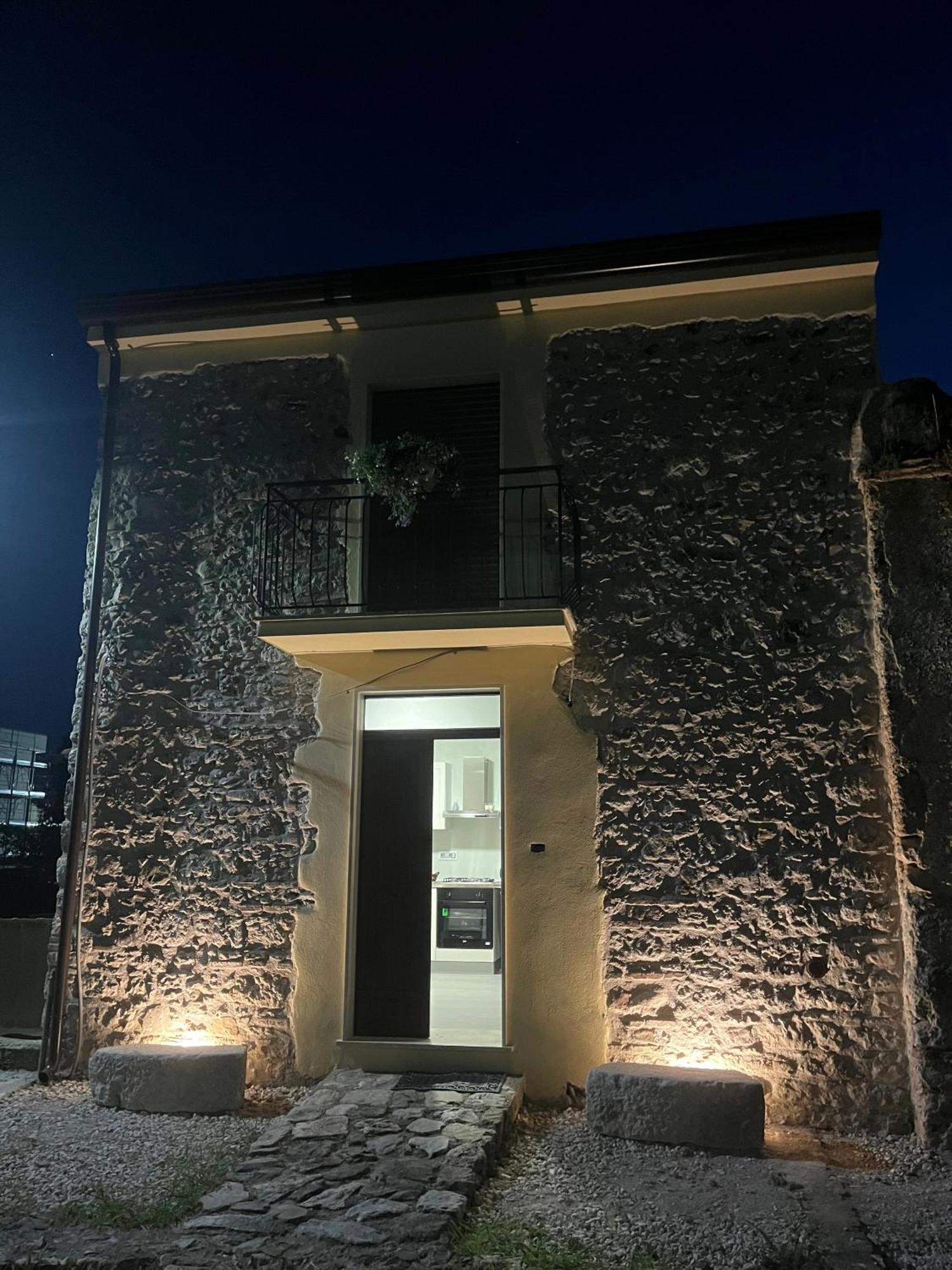 Casa Semeria Certosa Di Padula Eksteriør bilde
